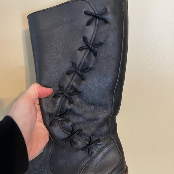 Brown leather boots - Picture 2 of 5